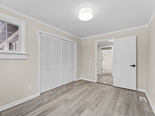 Building Photo - Beautifully Updated Home on Quiet Street in Browns Mills