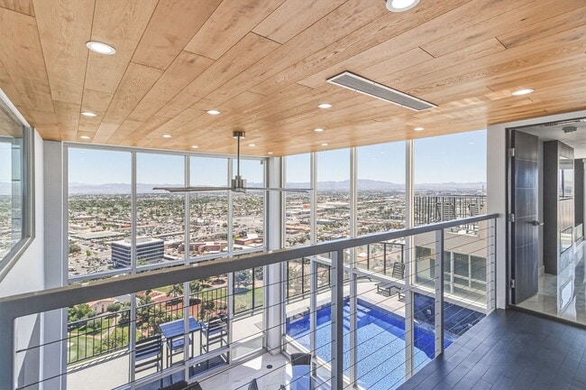 Building Photo - 3111 Bel Air Dr