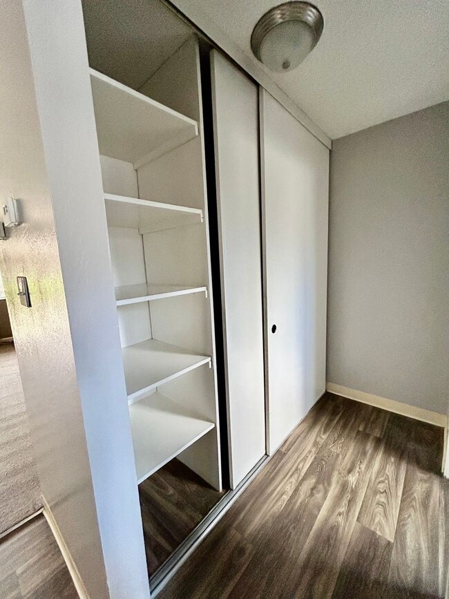 Interior Photo - Spring Glen Apartments