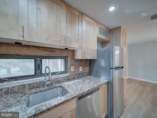 Building Photo - 11301 Gatesborough Ln