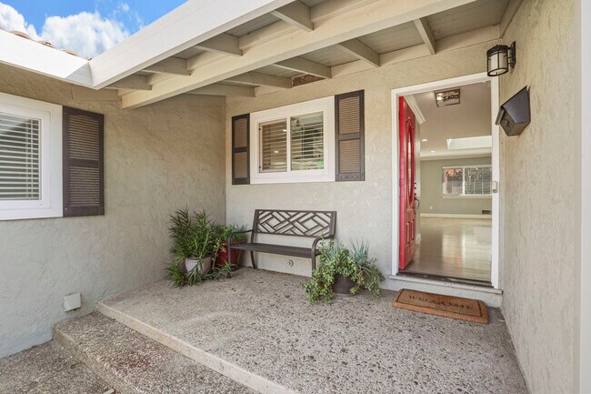 Building Photo - 1407 San Clemente Way