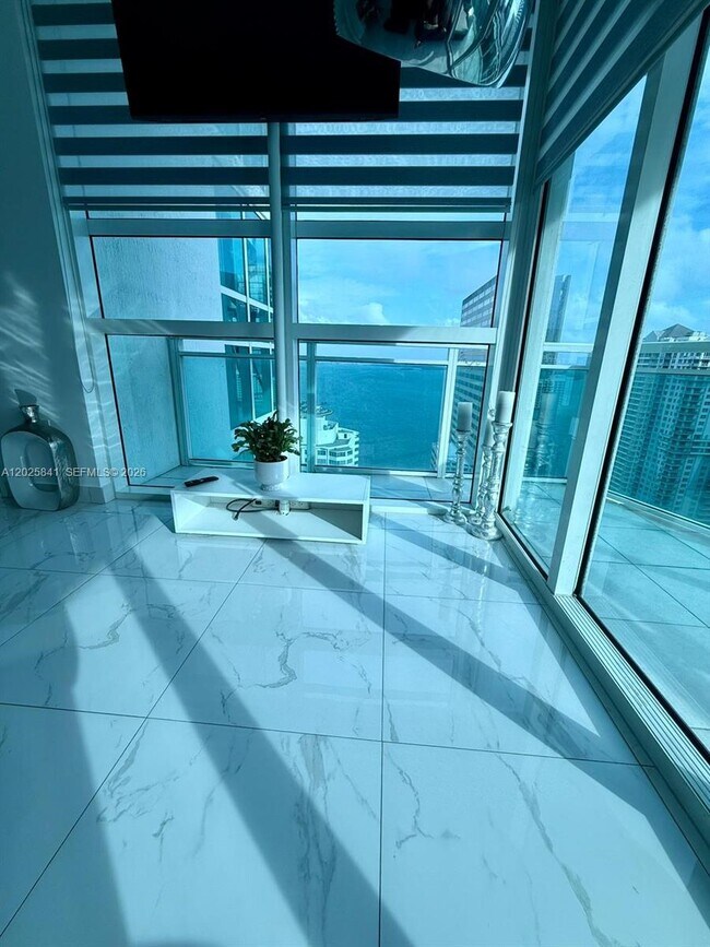 Building Photo - 951 Brickell Ave