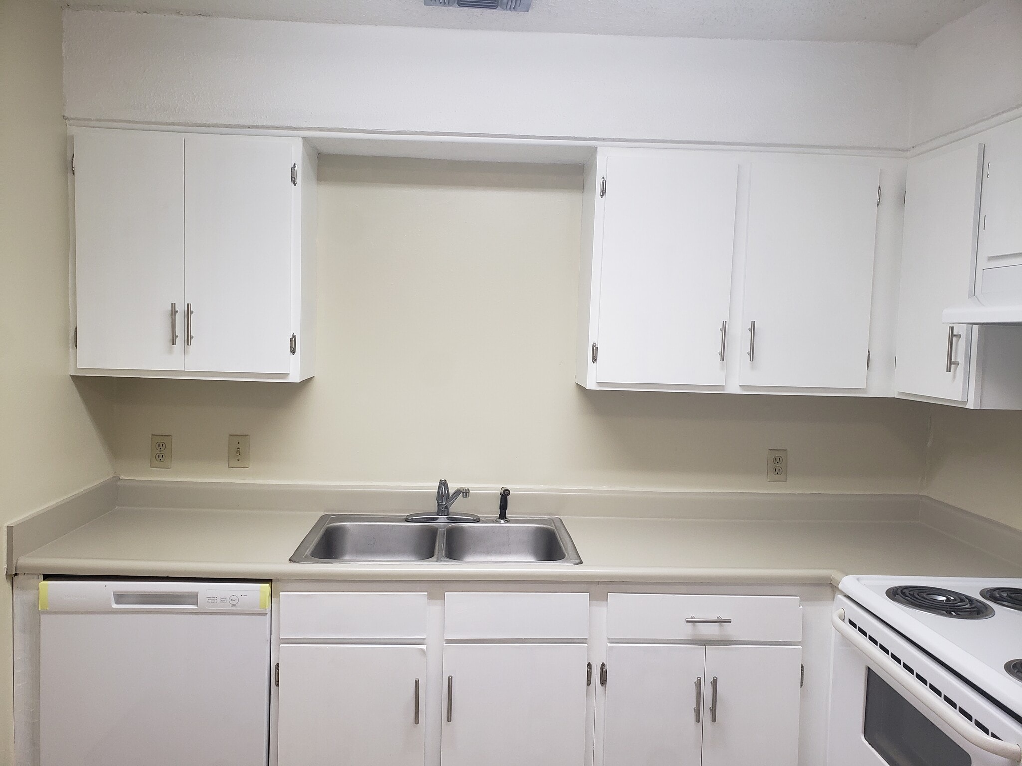 Kitchen with lots of cabinet space - 52 5th Ave