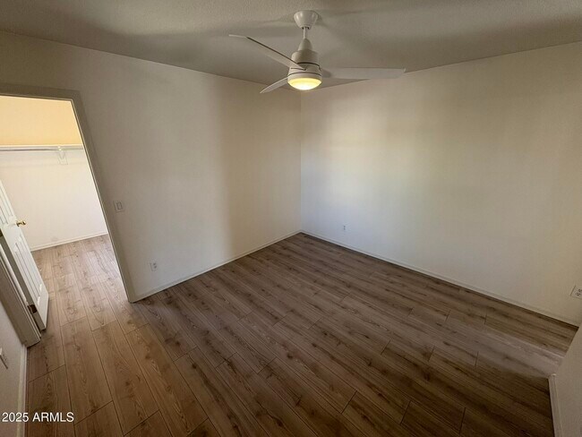 Building Photo - 7709 S 63rd Dr