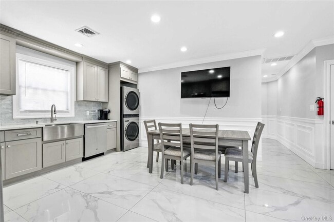 Building Photo - 24 Jefferson Ave