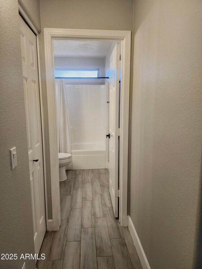 Building Photo - 15846 S 17th Ln