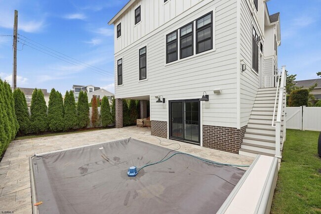 Building Photo - 1A N Haverford Ave