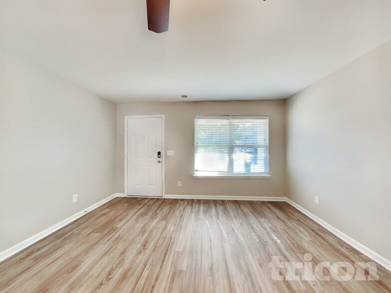 Building Photo - 1908 Northrop Dr