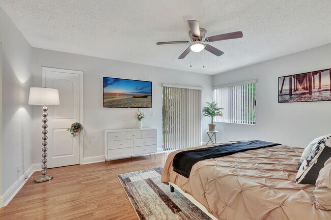 Building Photo - 12641 Westhampton Cir