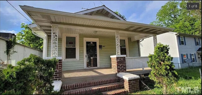 Building Photo - 907 Holloway St