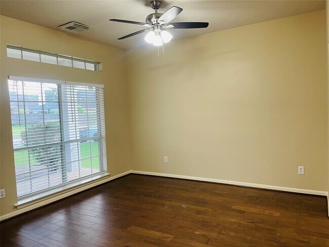 Building Photo - 14118 Millglen Ct