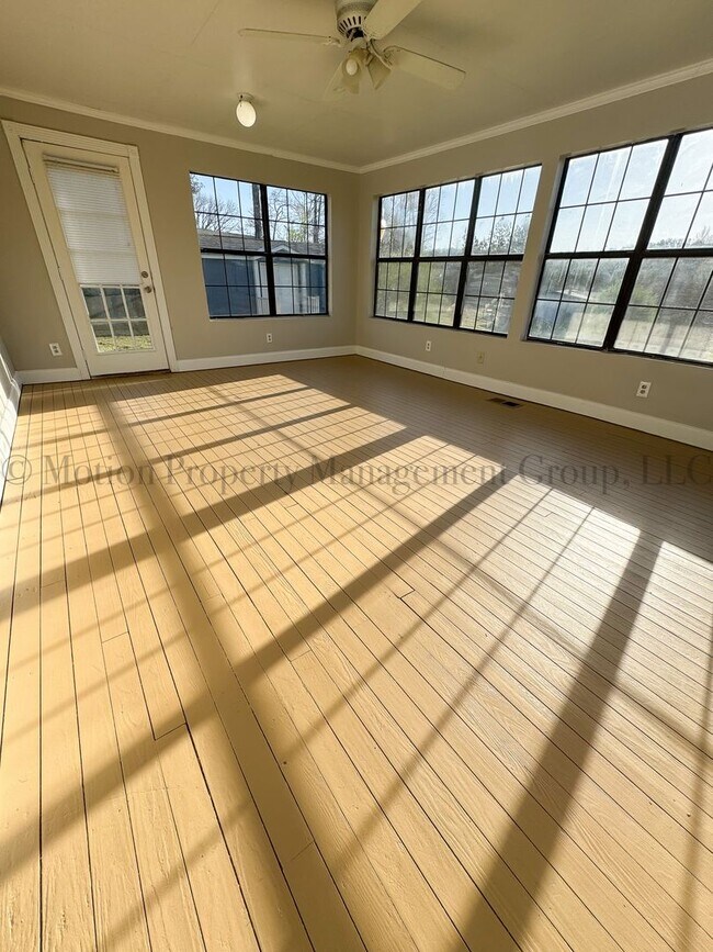 Building Photo - 21 Amy Ln