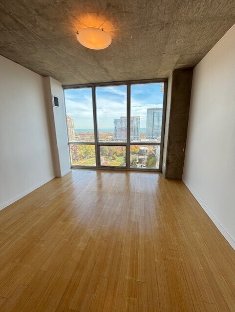 Building Photo - 1845 S Michigan Ave