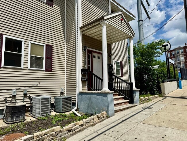Building Photo - 64 Washington Ave