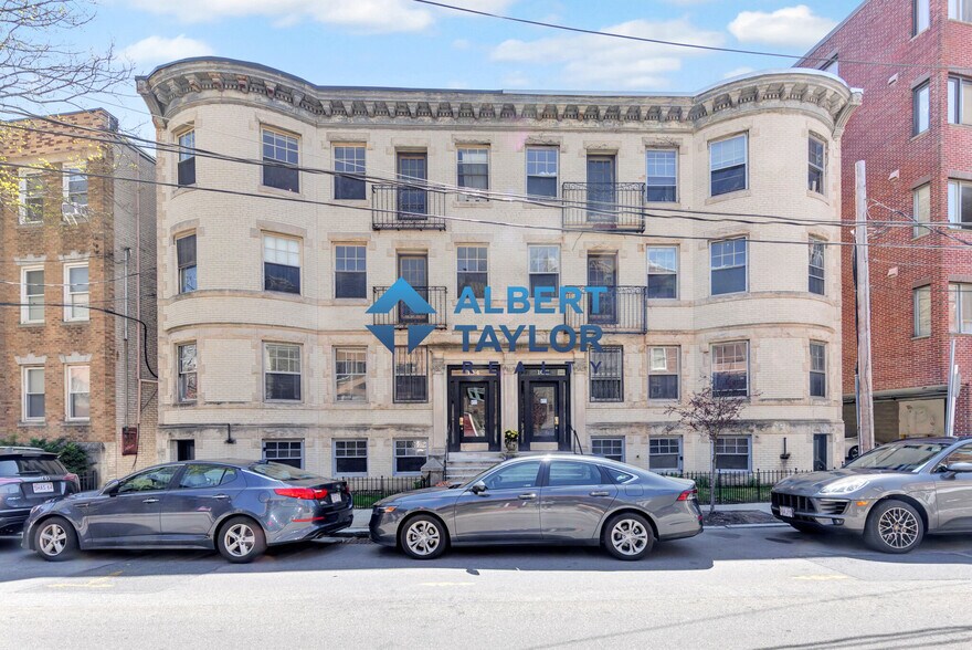 Building Photo - 104 Strathmore Rd