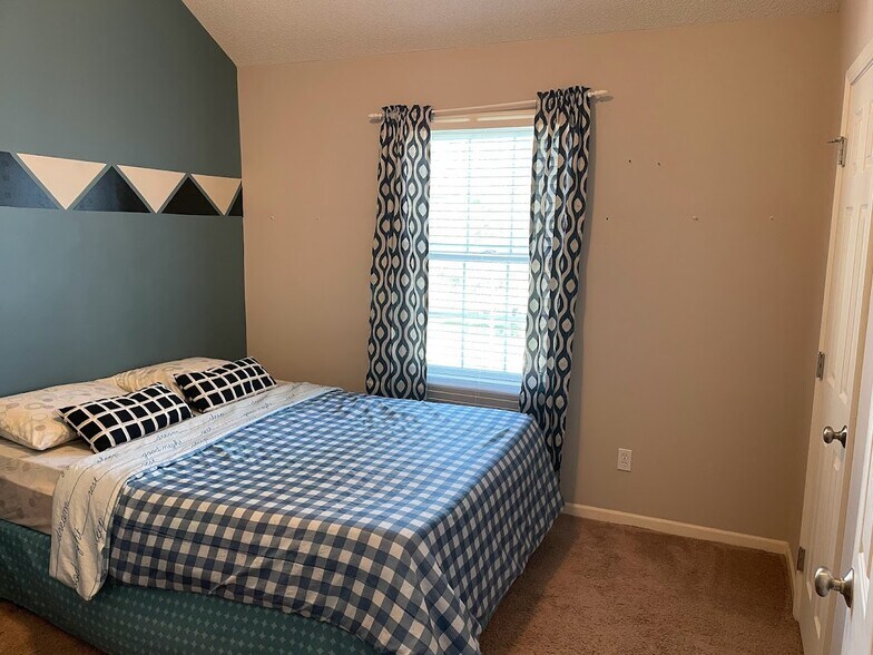 Secondary Bedroom -2 - 13846 W 154th Ter