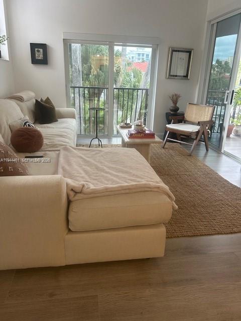 Building Photo - 3105 NE 184th St