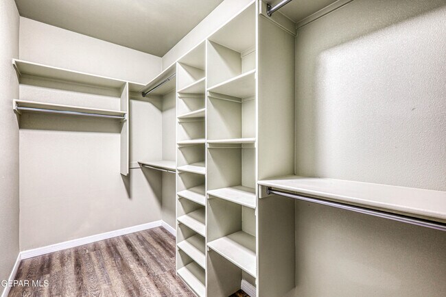 Building Photo - 12315 Houghton Springs Dr