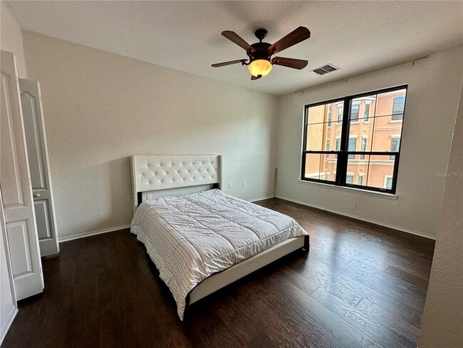 Building Photo - 2765 Via Cipriani St