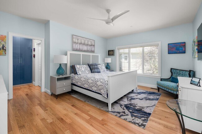 Building Photo - 100 Shepard's Cove Rd