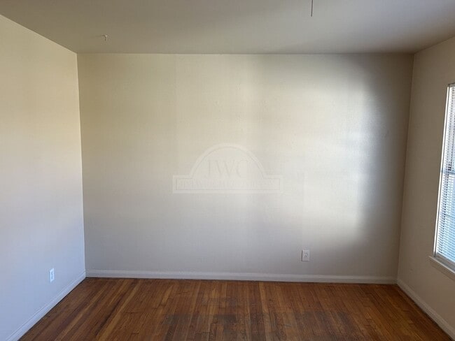 Building Photo - 1504 Redondo Dr