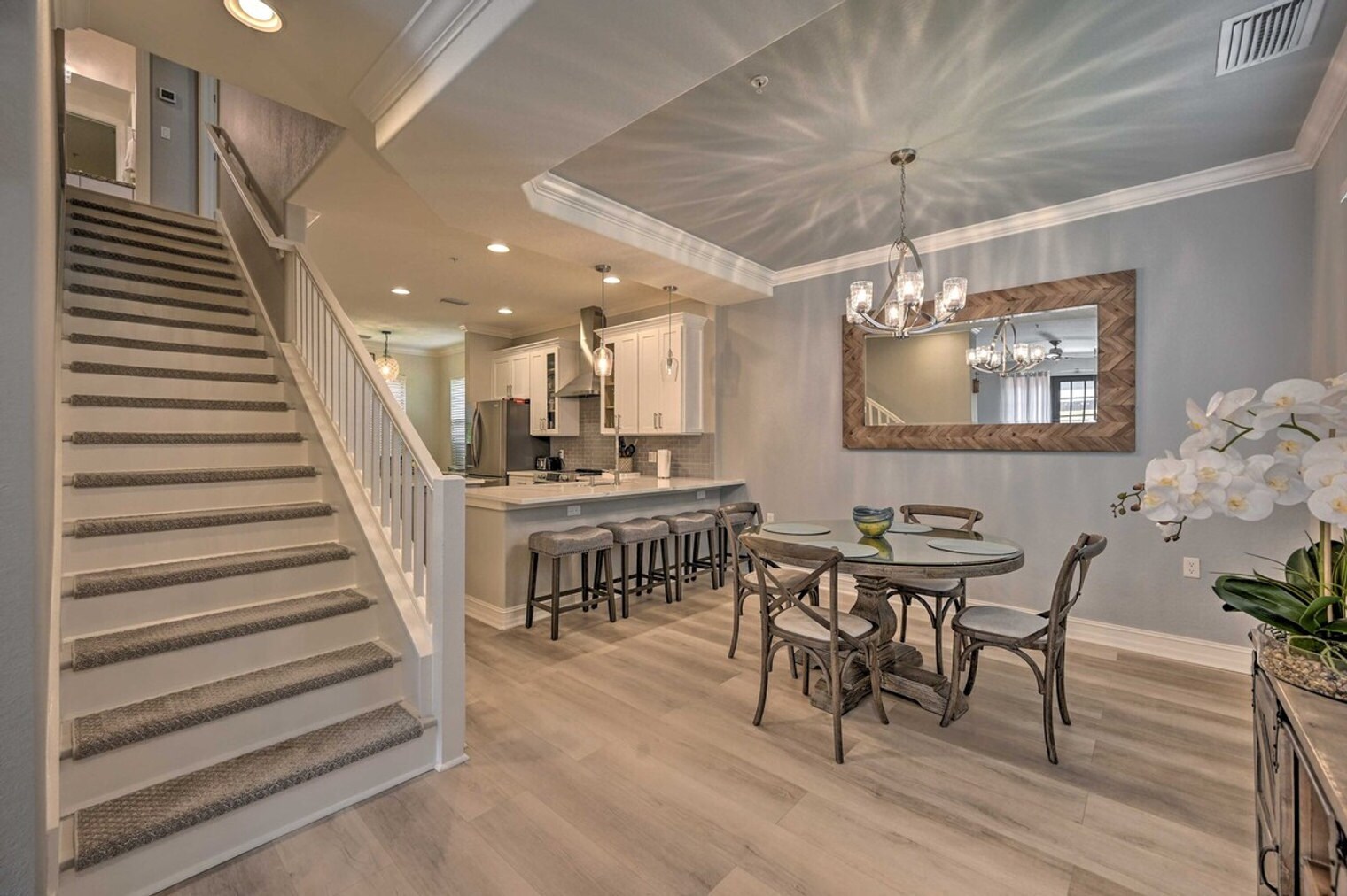 Building Photo - 9117 Chula Vista St