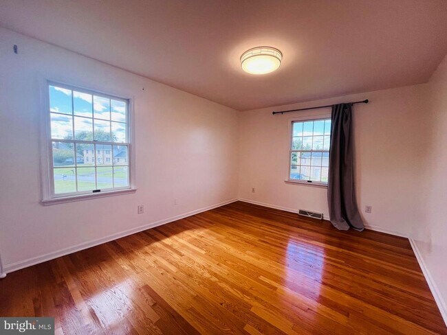 Building Photo - 159 Honora Dr