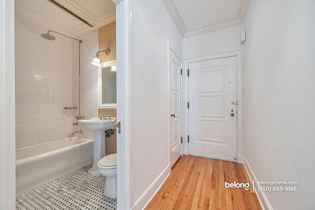 Building Photo - 1201 California St