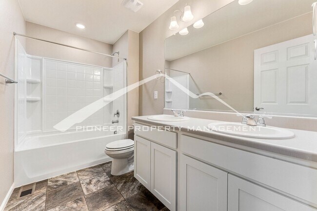 Building Photo - Beautiful Home with Fenced Yard and Central AC