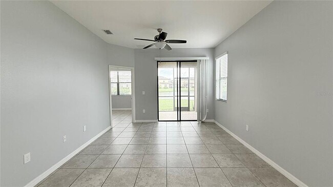 Building Photo - 2449 Seven Oaks Dr