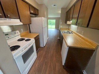 Building Photo - 44051 Stein RoadApt 1