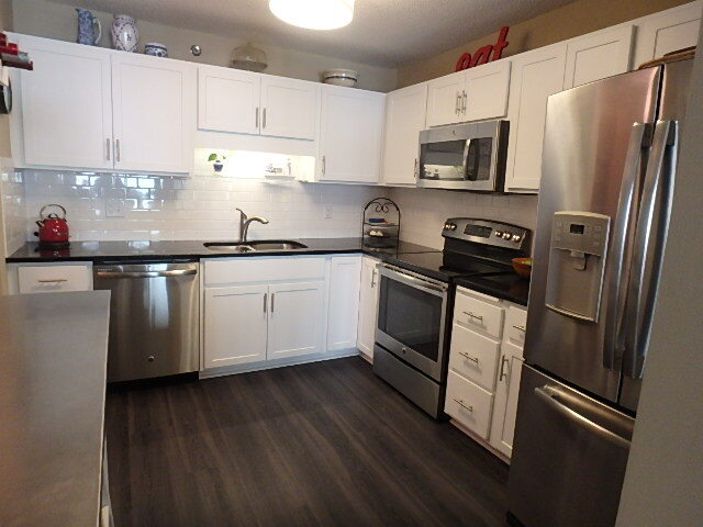 kitchen - 121 S Washington Ave
