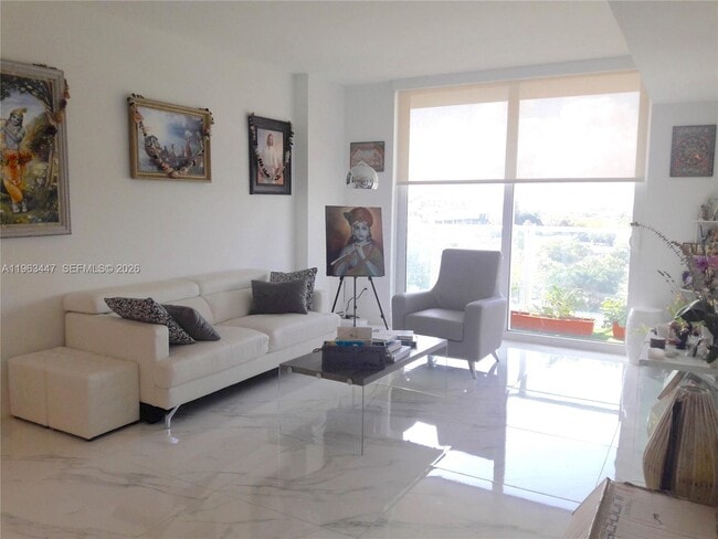 Building Photo - 4250 Biscayne Blvd