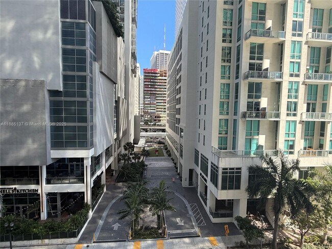 Building Photo - 300 Biscayne Blvd Way