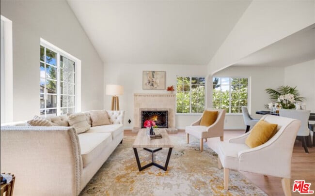 Building Photo - 26065 Redbluff Dr