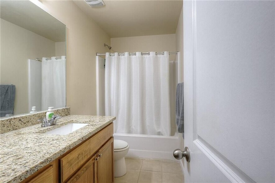 Building Photo - 1230 Dianne Dr