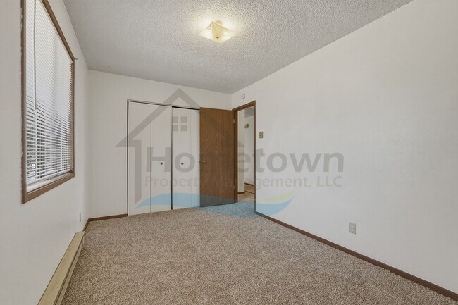 Building Photo - 4424 W Redding Rd