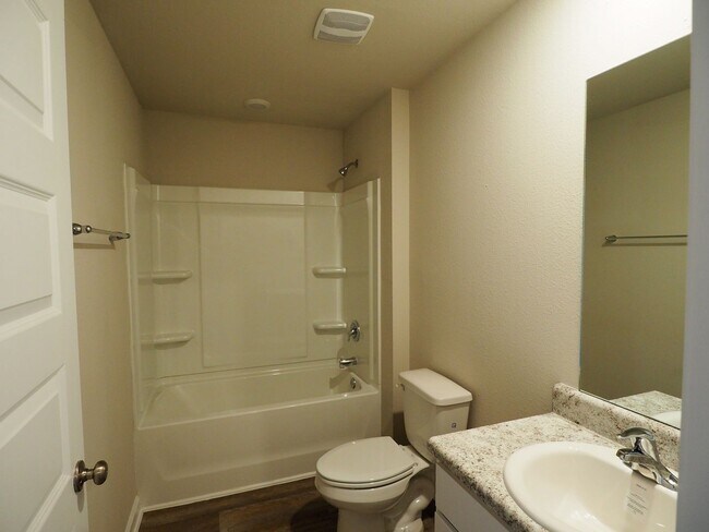 Building Photo - 7421 Brompton Dr