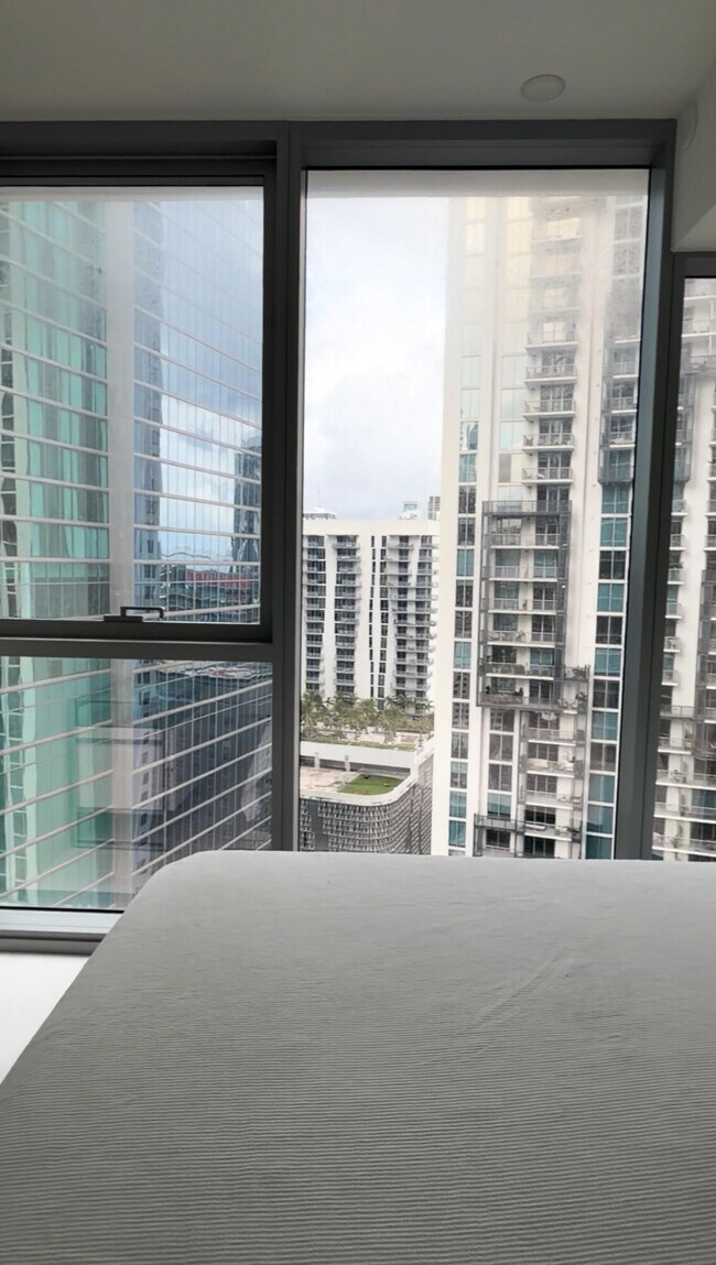 Building Photo - 300 Biscayne Blvd Way