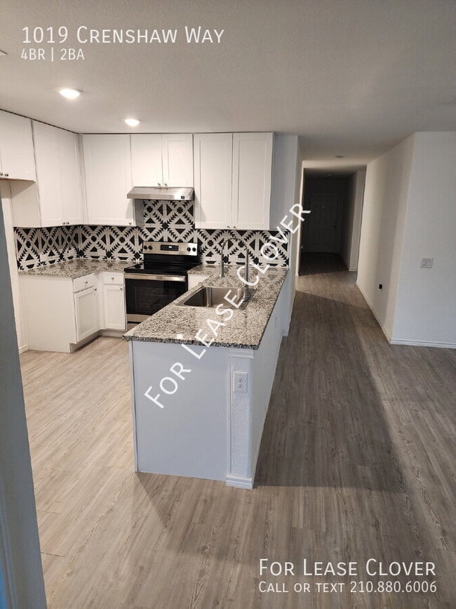 Building Photo - 1019 Crenshaw Wy