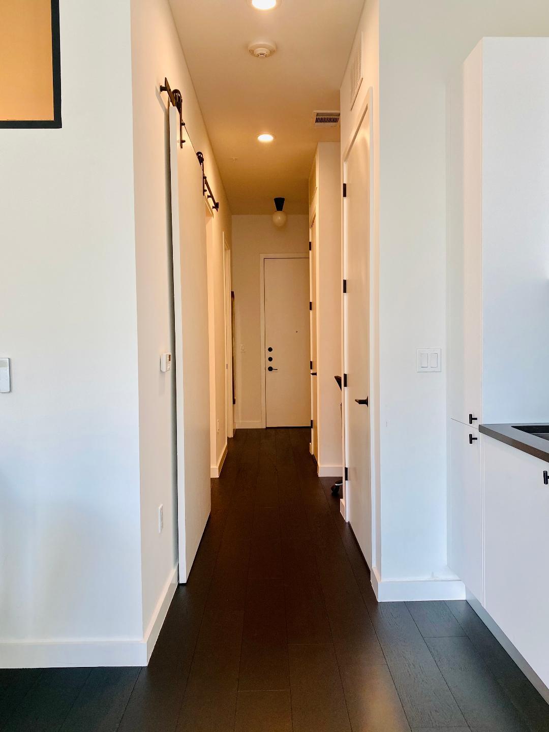 Building Photo - 800 Embassy Dr