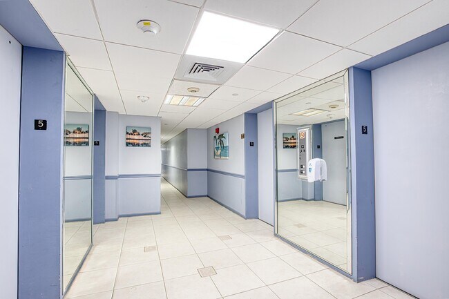 Building Photo - 111 Briny Ave