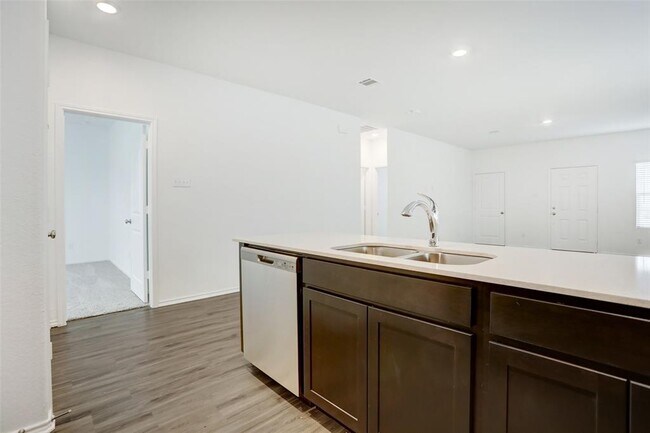 Building Photo - 340 Geode Glen