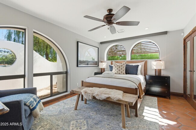 Building Photo - 5828 E Cactus Wren Rd