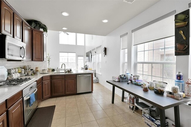 Building Photo - 1130 Glenwood Canyon Ln