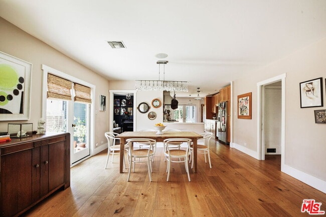 Building Photo - 2321 Observatory Ave