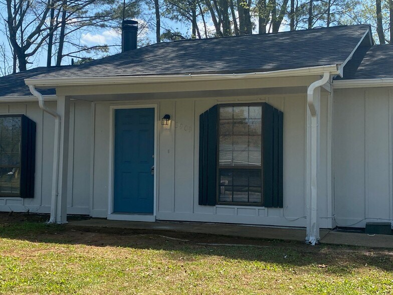 Building Photo - 3909 Fair Oak Ln SW