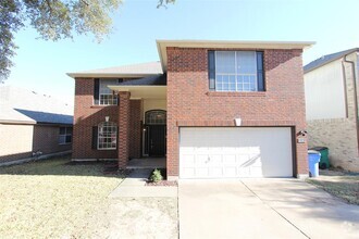 Building Photo - 15321 Ozone Pl