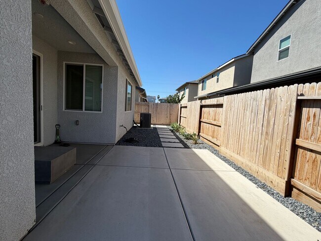 Building Photo - 3031 N Martin St