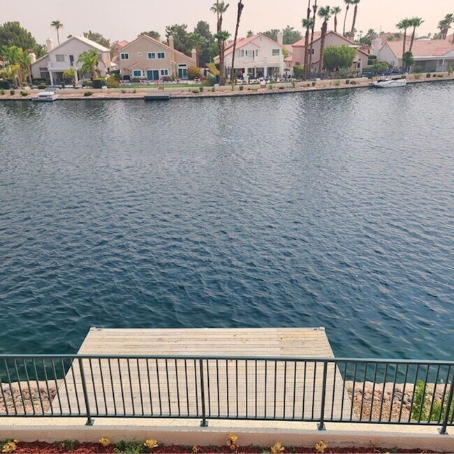 Building Photo - LAKEFRONT - 2 STORY SPACIOUS 4 BEDROOM HOU...